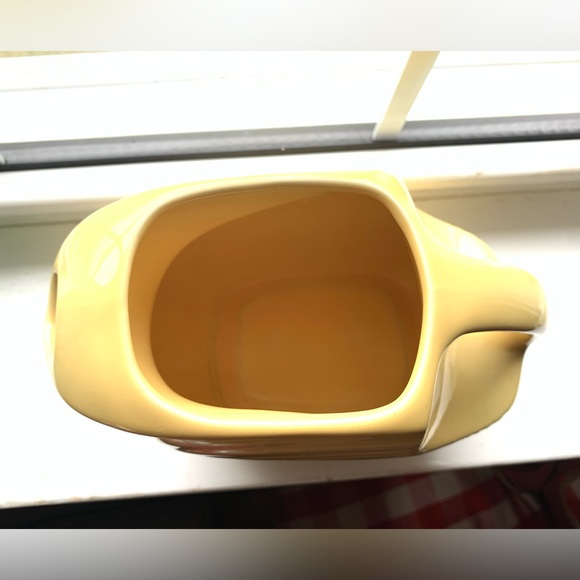 VINTAGE Fiestaware Yellow Pitcher - Picture 4 of 15